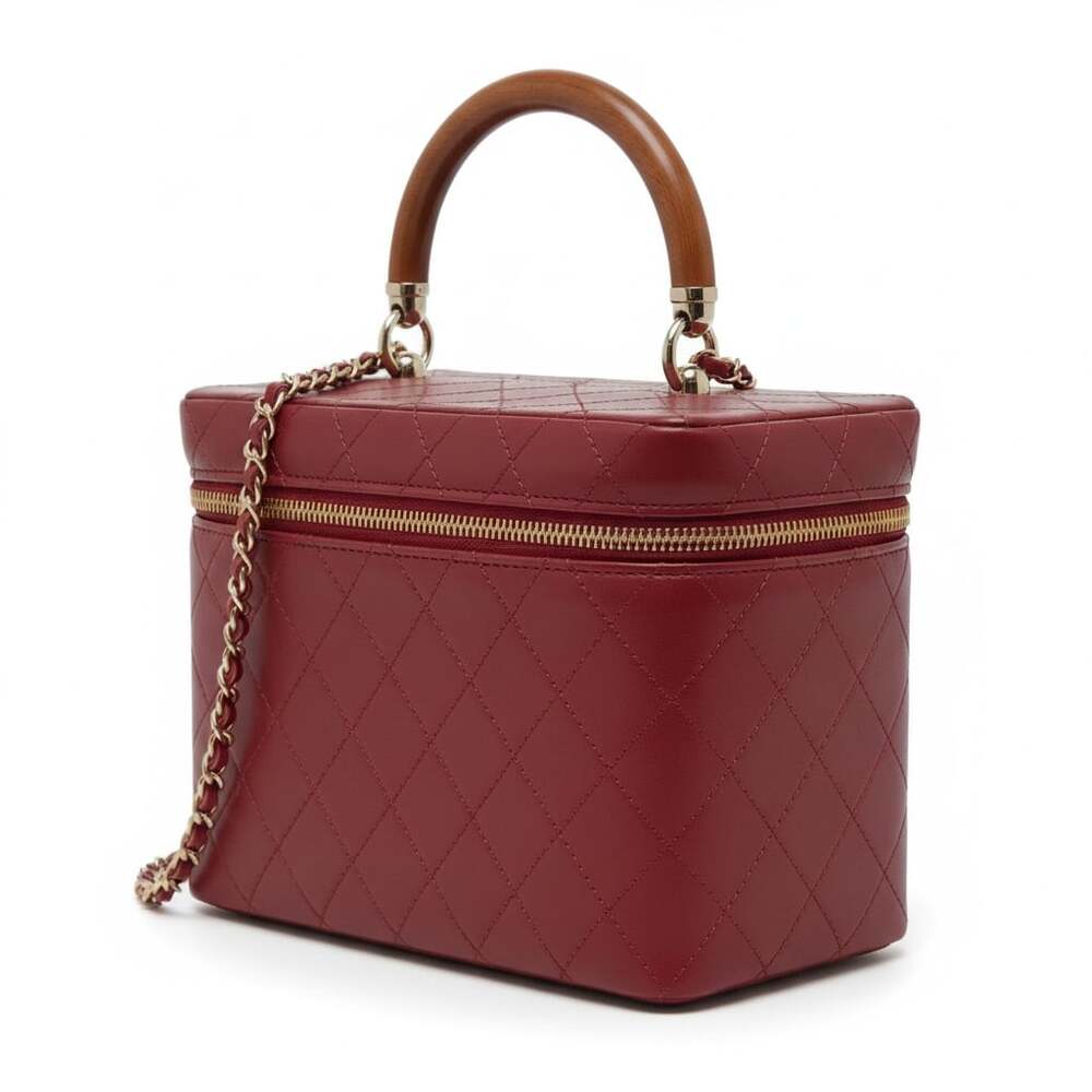 Chanel 2018 Quilted Calfskin Vanity “Knock On Wood” Red Gold Crossbody COA